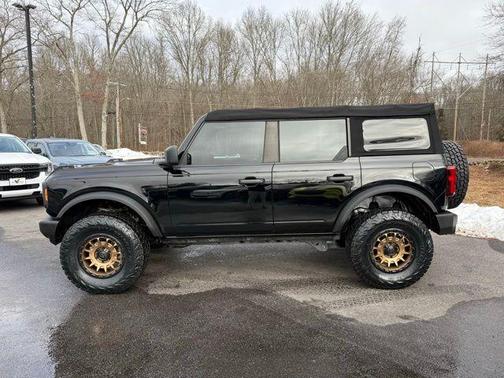 2023 Ford Bronco Base