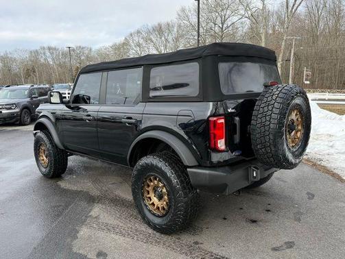 2023 Ford Bronco Base