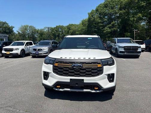 Star White 2026 Ford Explorer Tremor