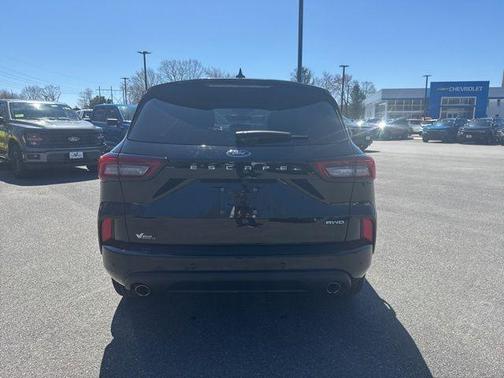 Black Metallic 2023 Ford Escape ST-Line Select