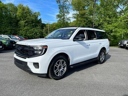 Oxford White 2025 Ford Expedition Active