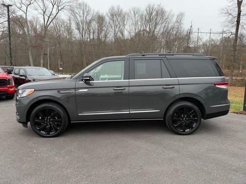 2022 Lincoln Navigator Black Label