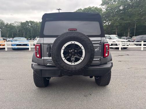 Carbonized Gray Metallic 2023 Ford Bronco Badlands