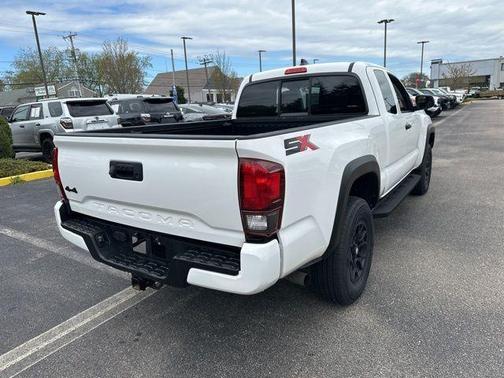 2022 Toyota Tacoma SR