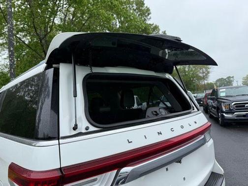 2022 Lincoln Navigator L Black Label