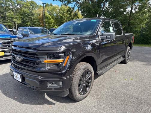 Black Metallic 2026 Ford F-150 XLT