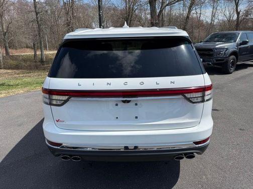 2023 Lincoln Aviator Standard AWD