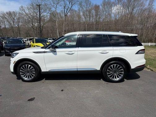 2023 Lincoln Aviator Standard AWD