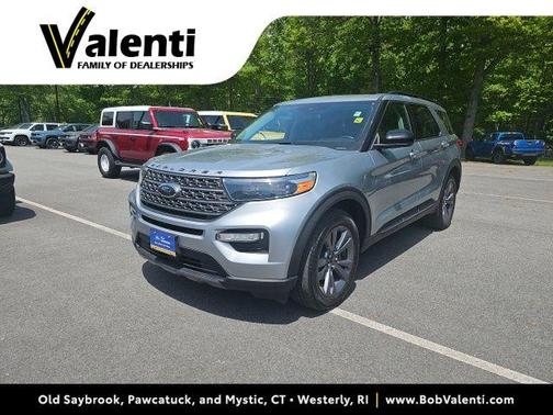 Silver Metallic 2022 Ford Explorer XLT
