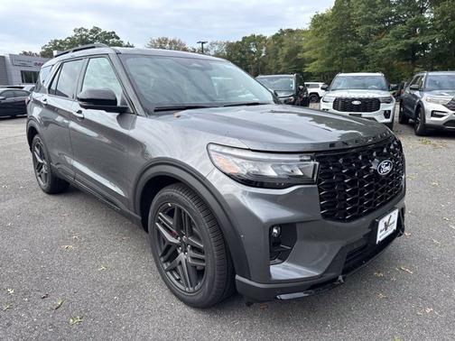 Gray Metallic 2027 Ford Explorer ST