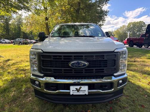 Oxford White 2026 Ford F-350 XL