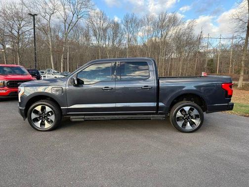 2022 Ford F-150 Lightning Platinum