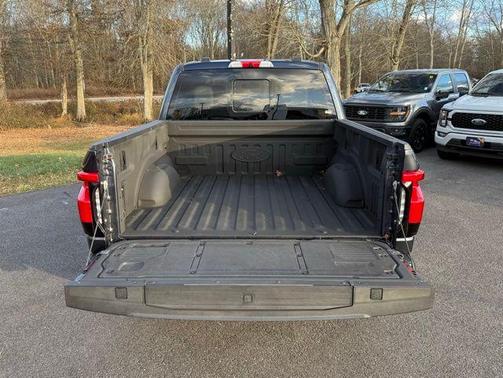 2022 Ford F-150 Lightning Platinum