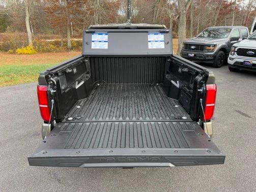 2025 Toyota Tacoma Hybrid 