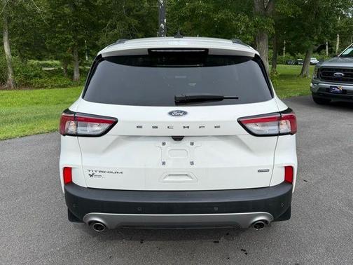 2022 Ford Escape Titanium Hybrid
