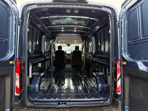 2026 Ford Transit-250 148 WB Medium Roof Cargo