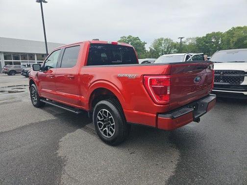 Chili Pepper Red 2023 Ford F-150 XLT