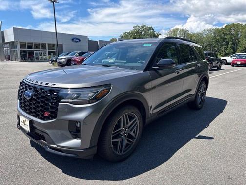 Gray Metallic 2026 Ford Explorer ST 4WD