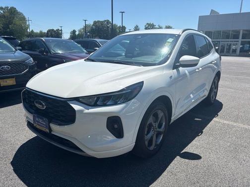 White Metallic 2023 Ford Escape ST-Line Select