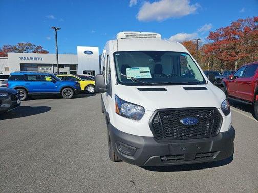 2025 Ford Transit-150 Base