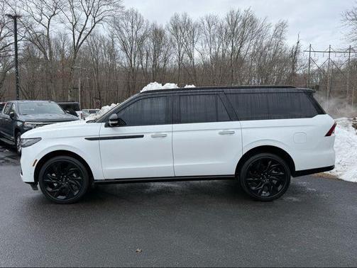 2025 Lincoln Navigator L Black Label