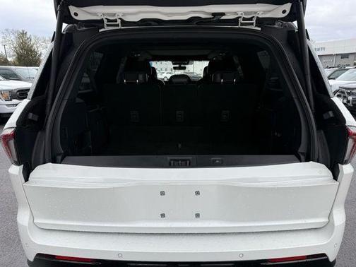 2025 Lincoln Navigator L Black Label