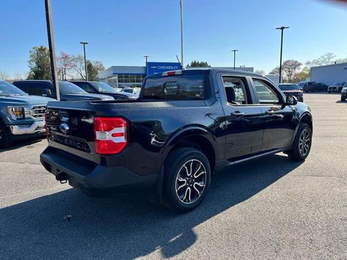 Shadow Black 2024 Ford Maverick Lariat
