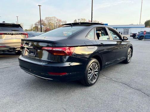 Deep Black Pearl Effect 2019 Volkswagen Jetta 1.4T SEL