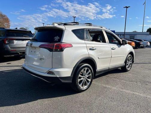 Blizzard Pearl 2017 Toyota RAV4 Limited