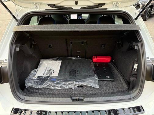 2025 Volkswagen Golf R 2.0T Black Edition