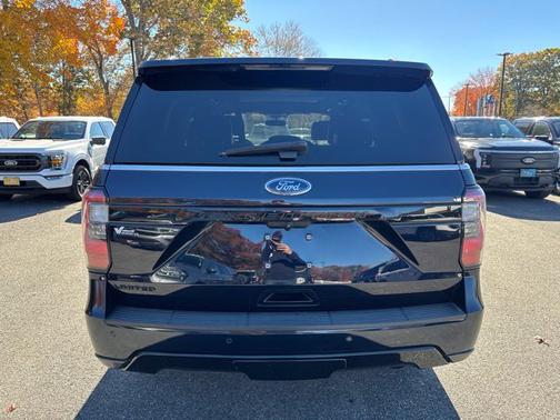 Blue Metallic 2021 Ford Expedition Limited