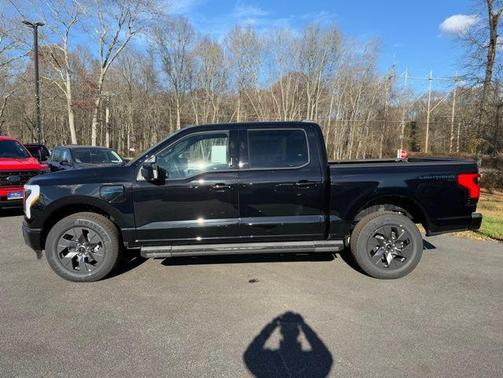 2025 Ford F-150 Lightning LARIAT