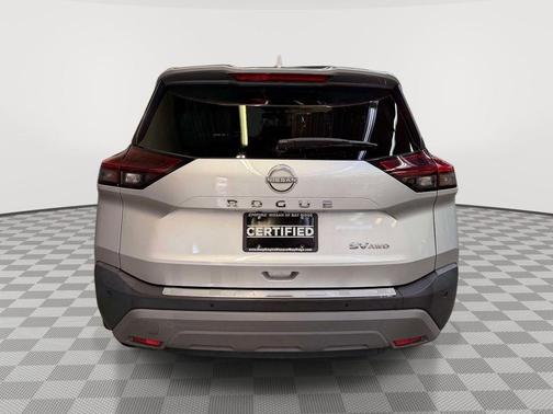 Brilliant Silver Metallic 2022 Nissan Rogue SV