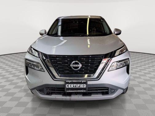 Brilliant Silver Metallic 2022 Nissan Rogue SV