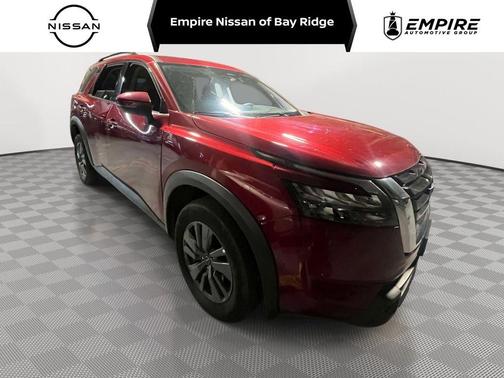 Scarlet Ember 2024 Nissan Pathfinder SV