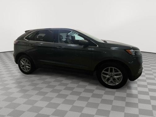 Carbonized Gray Metallic 2024 Ford Edge SEL