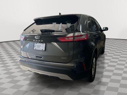 Carbonized Gray Metallic 2024 Ford Edge SEL