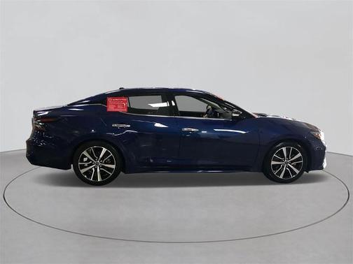 2023 Nissan Maxima SV
