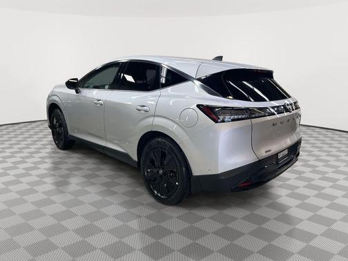 Brilliant Silver Metallic 2025 Nissan Murano SV