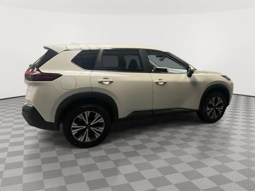 White 2023 Nissan Rogue SV