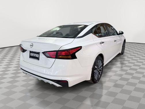 White 2025 Nissan Altima SV