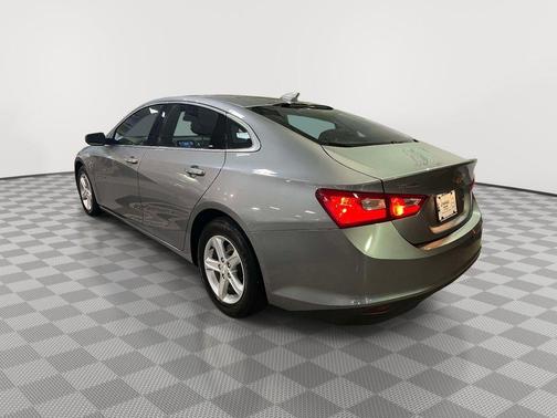 Sterling Gray Metallic 2023 Chevrolet Malibu LT