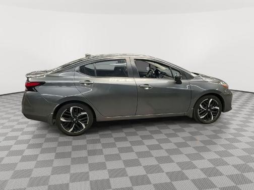 2023 Nissan Versa 1.6 SR