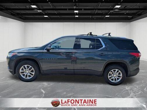 Graphite Metallic 2018 Chevrolet Traverse LT Cloth