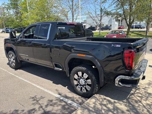 Onyx Black 2024 GMC Sierra 2500 SLE