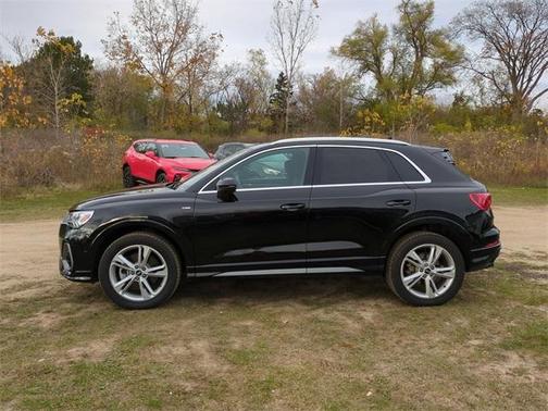 2021 Audi Q3 45 S line Premium