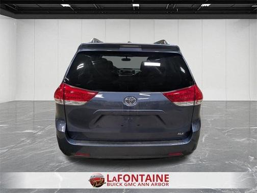 2013 Toyota Sienna XLE