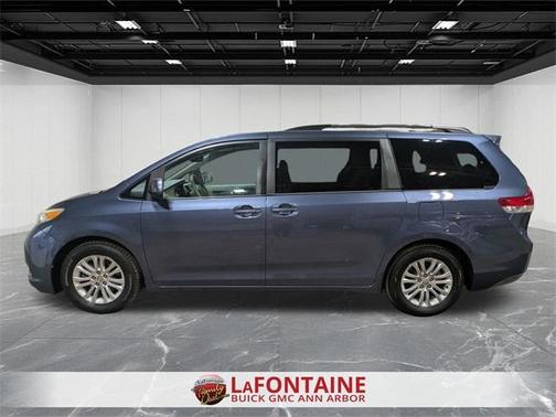 2013 Toyota Sienna XLE