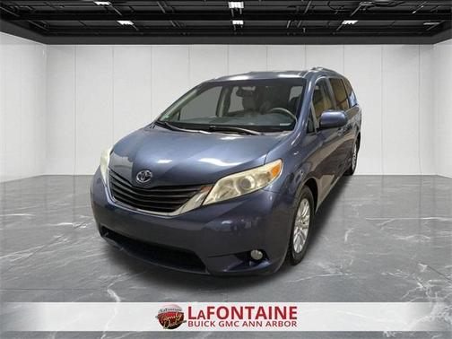 2013 Toyota Sienna XLE
