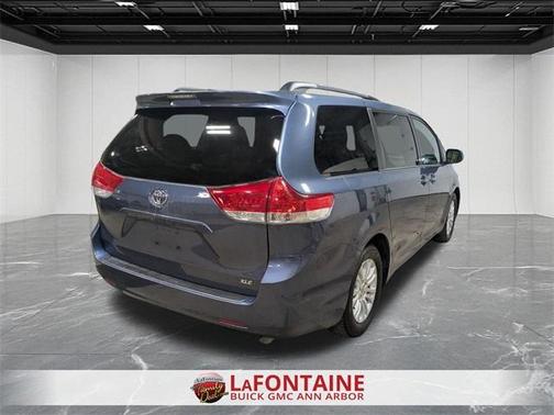 2013 Toyota Sienna XLE